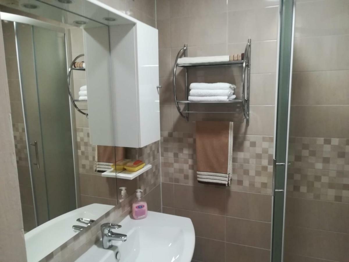 Appartamento Apartman Tomic Korenica Esterno foto